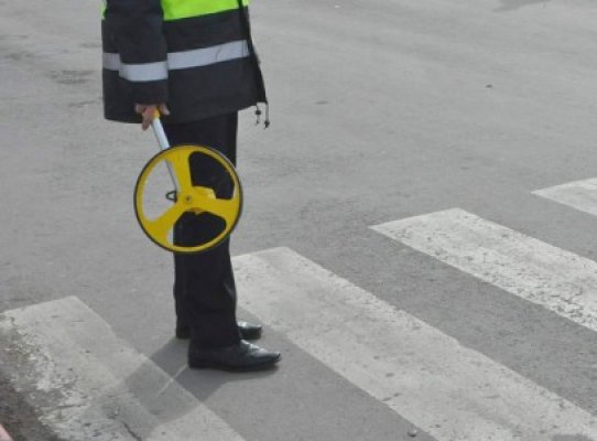 Femeie accidentată pe trecerea de pietoni